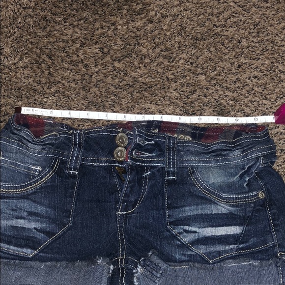 Wallflower Shorts - Picture 4 of 4